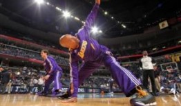 最后机会大学：篮球,篮球梦的逆袭之路