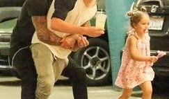 娱乐吃瓜酱爸爸在线观看,揭秘网络红人背后的故事